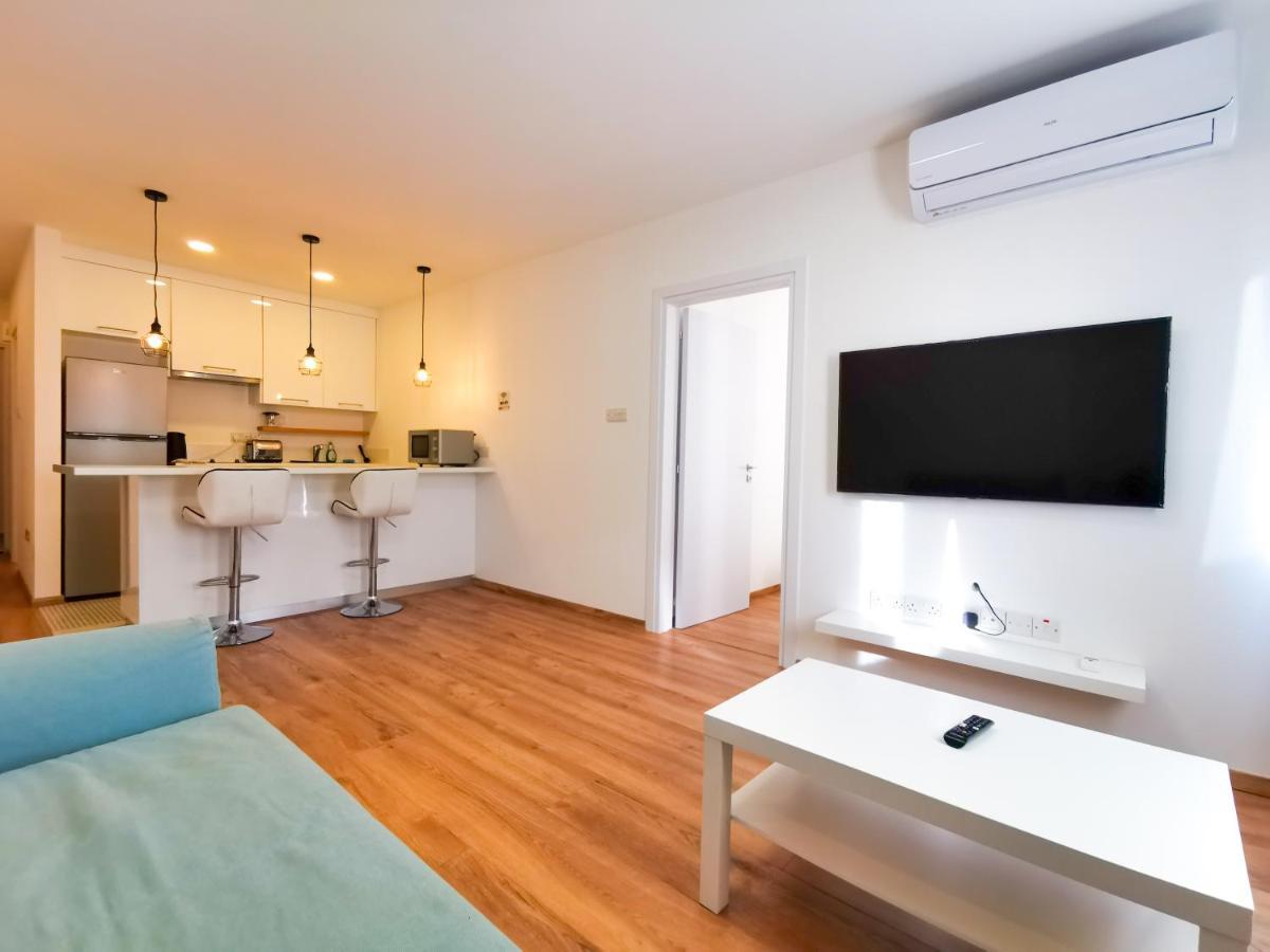 Citycenter Boutique Apartment Larnaca Luaran gambar