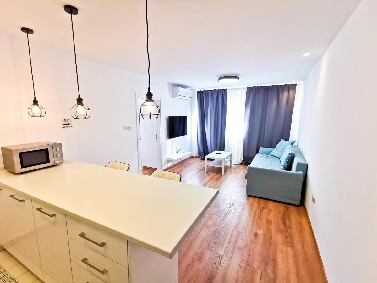 Citycenter Boutique Apartment Larnaca Luaran gambar