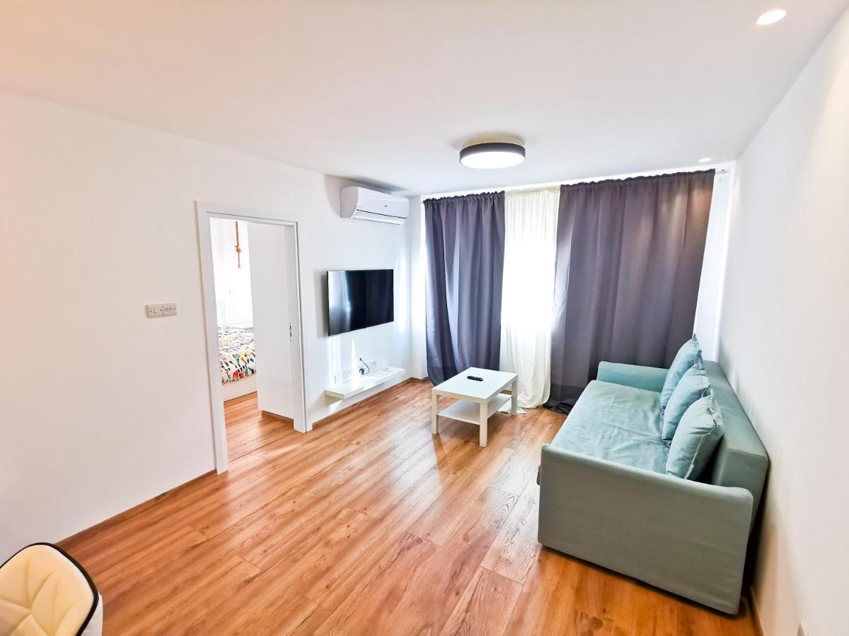 Citycenter Boutique Apartment Larnaca Luaran gambar